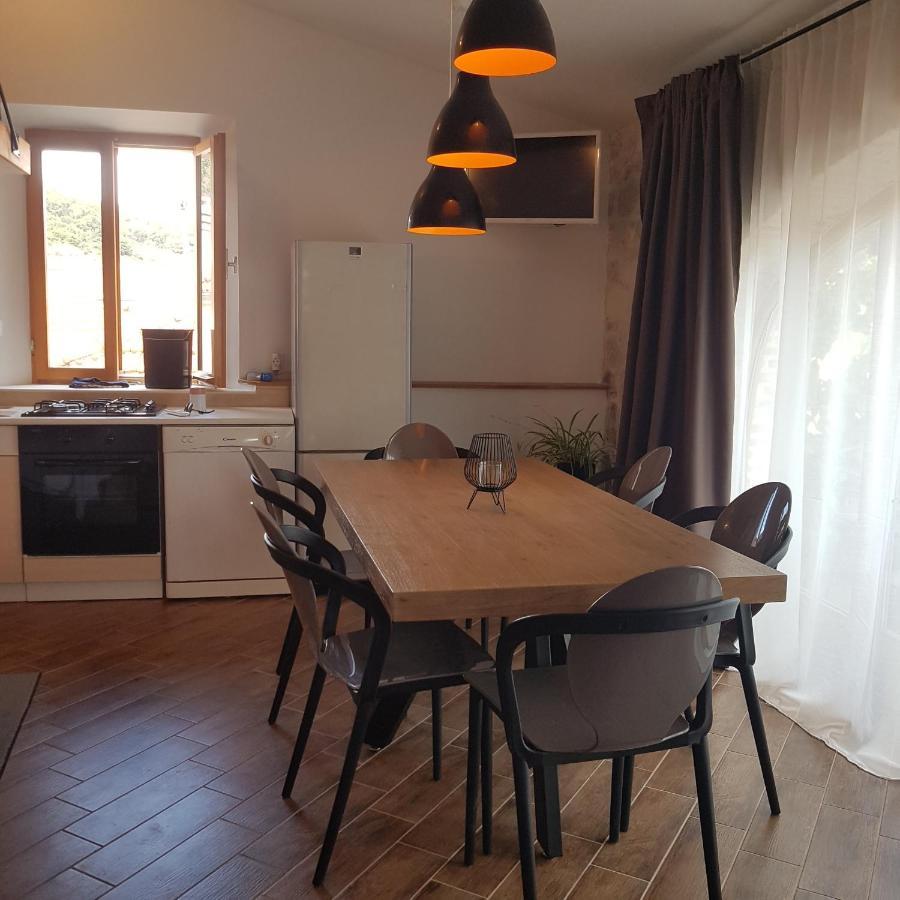 דירות Veli Iž Jardin Kapetanova Kuca מראה חיצוני תמונה