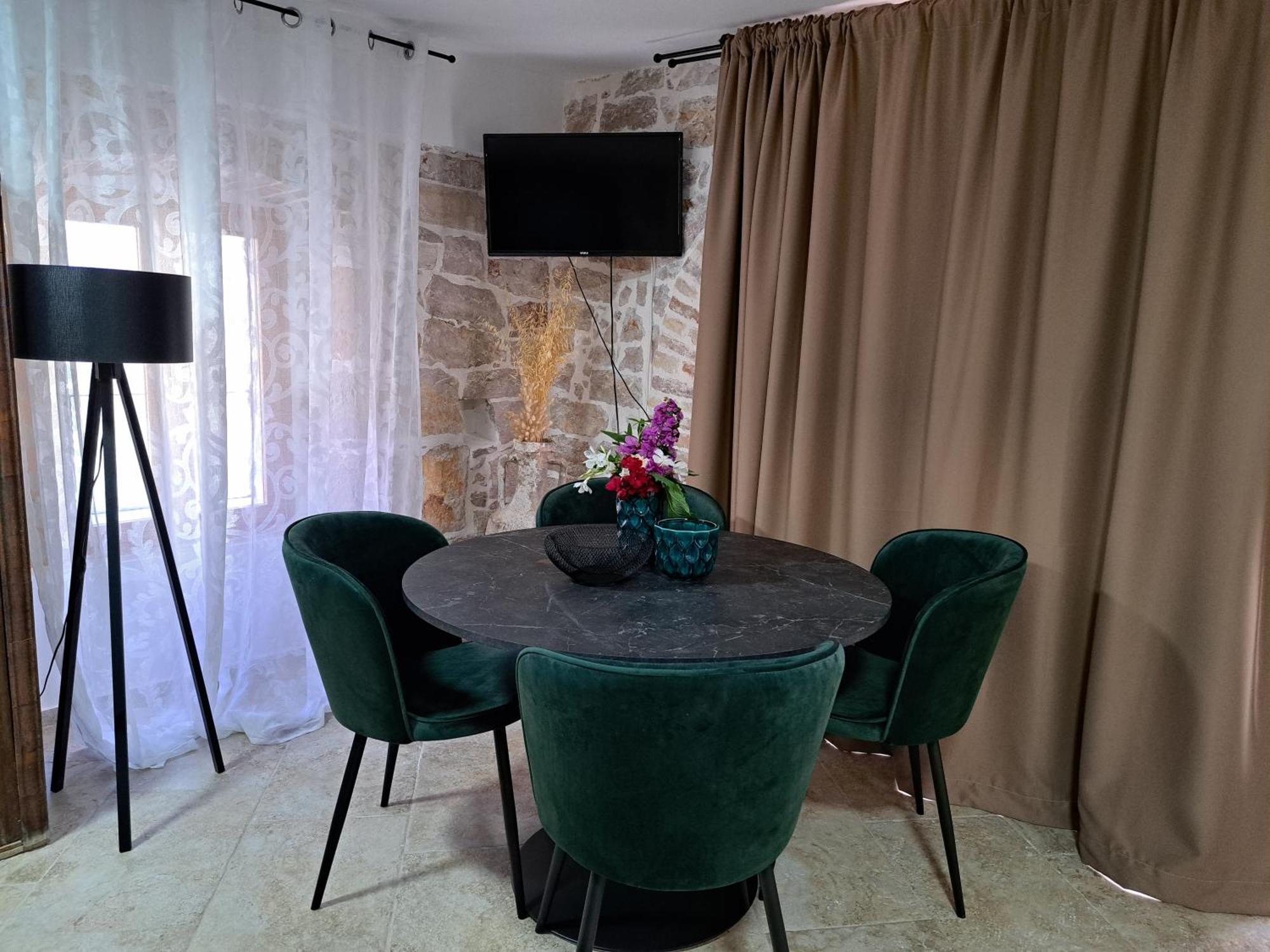 דירות Veli Iž Jardin Kapetanova Kuca מראה חיצוני תמונה